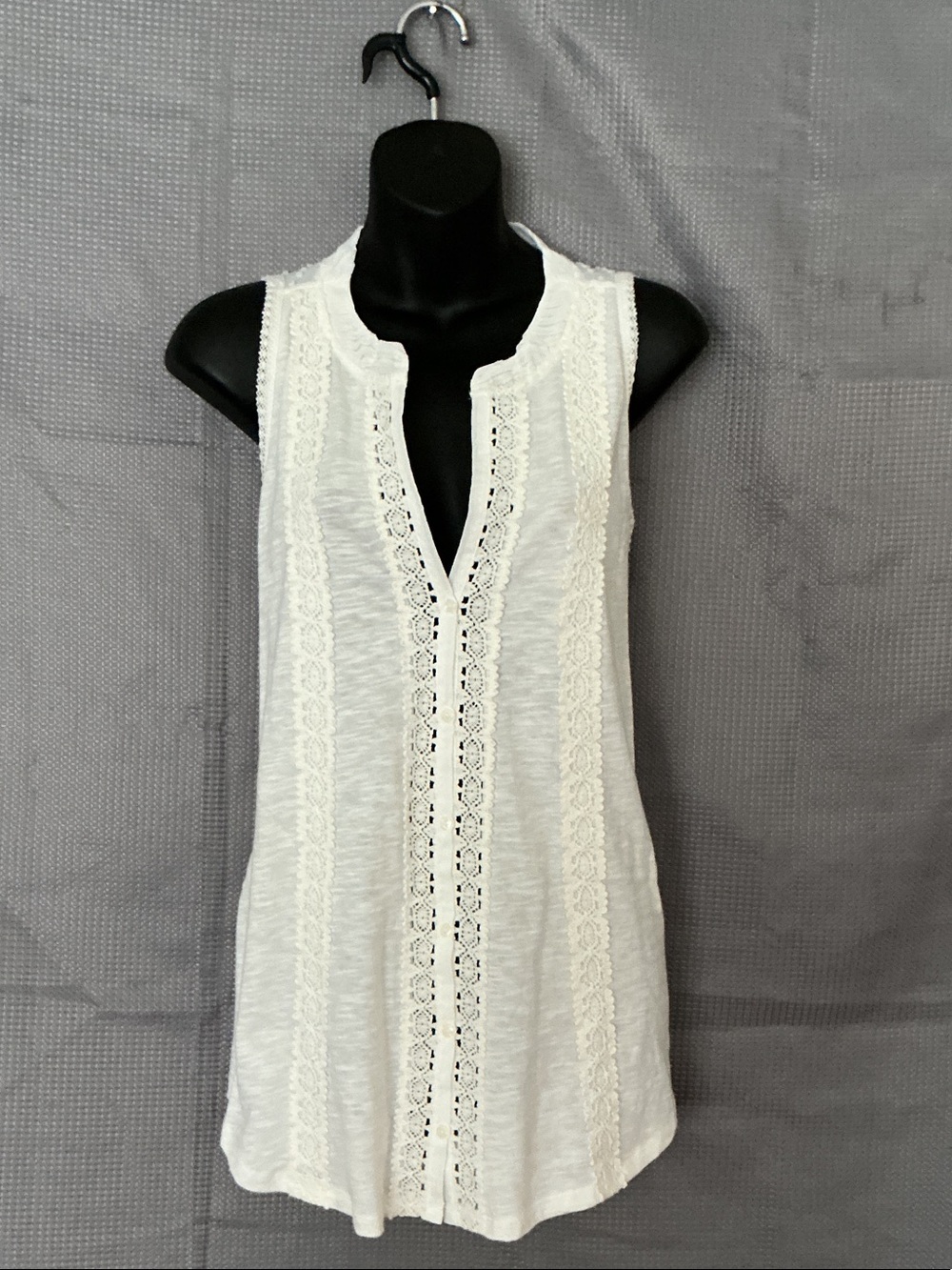 Meadow Rue White Lace-Front Sleeveless Swim Coverup